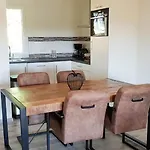 In With Pools & Vineyards *