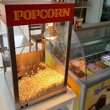 Ferienhaus In With Pools & Vineyards Mauroux (Lot)