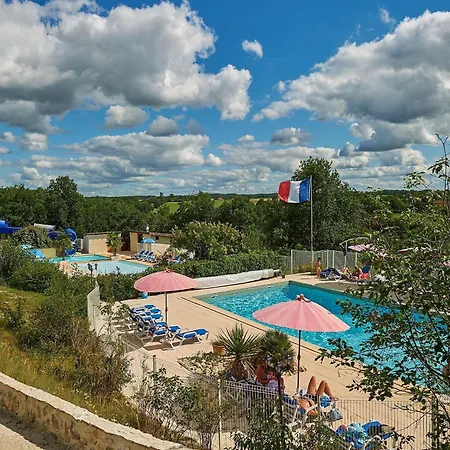In With Pools & Vineyards * Mauroux (Lot)