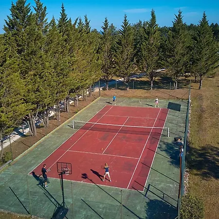 In With Pools & Vineyards Ferienhaus Mauroux (Lot)