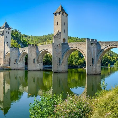In With Pools & Vineyards * Mauroux (Lot)
