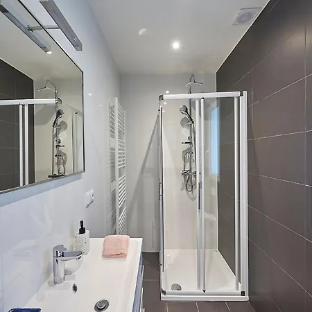 Ferienhaus In With Pools & Vineyards